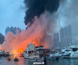 غرق 10 يخوت إثر حريق بمرسى في هونغ كونغ