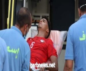 نقل لاعب منتخب الشباب للمستشفى بعد إصابته أمام طاجكستان بالبطولة العربية