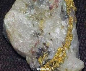 مصر.. ضبط 11 طناً أحجار تحتوي على الذهب الخام