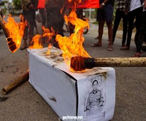 ميانمار.. تظاهرات مناهضة لرئيس المجلس العسكري في عيد ميلاده
