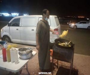 شاب سعودي في صبيا فني هندسة   محركات يكسر "ثقافة العيب" ويعمل في بسطة طهي البطاطس وهذه قصتة