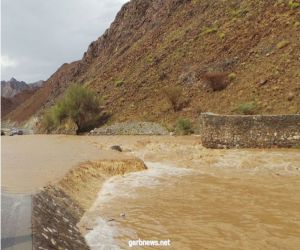 أمطار غزيرة وجريان الأودية في سلطنة عُمان