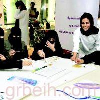 نور الأحمدي أول سعودية تعمم تجربة العلاج بالفن للمرضى