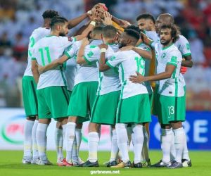 الأخضر   يواصل الانتصارات ويحلق بالصدارة على حساب عمان