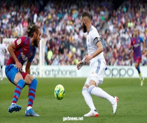 ريال مدريد يتغلب على برشلونة ويعتلي صدارة الدوري الإسباني