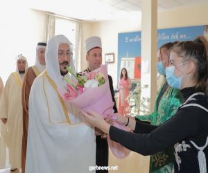 وزير "الإسلامية" يزور المدرسة الثانوية الشرعية بالعاصمة تيرانا