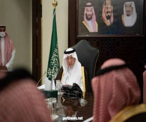 سمو الأمير خالد الفيصل يستعرض آخر التجهيزات لسباق "فورمولا 1" السعودية