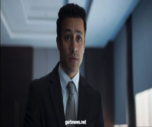 أحمد داود ما بين محامي وديلر في الحلقة الأولى من سوتس بالعربي