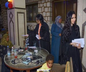 سيدة الأعمال وفاء خليفة في حملة تبرعات موسعة بأسوان والسودان