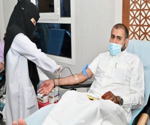 مدير عام جمعية البر بالأحساء يدشن  الحملة السابعة والعشرين للتبرع بالدم ببر الفيصلية .