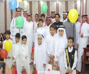 فريق رفادة التطوعي يشارك في تكريم أبناء شهداء الواجب