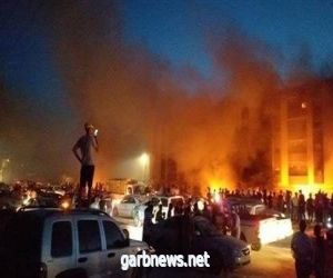 متظاهرون يقتحمون مقر البرلمان الليبي في طبرق