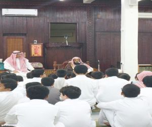 الشيخ عيسى الدريويش يحث طلاب الحلقات على الجد و المثابرة بحفظ القرآن الكريم