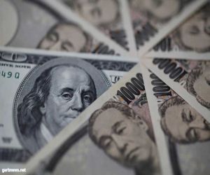 الدولار يصل إلى 150 يناً يابانيا للمرة الأولى منذ 32 عاماً