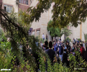 طهران غارقة في انتفاضة واحتجاجات وإضرابات