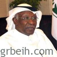 رئيس الاتحاد السعودي لكرة القدم يقدم تعازيه في وفاة رئيس نادي قلوة