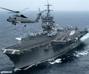 الأسطول الأمريكي يعترض سفينة تهرب كميات كبيرة من الذخيرة ووقود الصواريخ من إيران لليمن