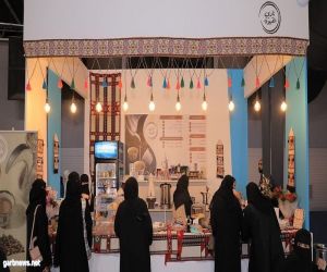 نادي القهوة يقوم بتقديم القهوة السعودية لرواد معرض جدة للكتاب لعام 2022