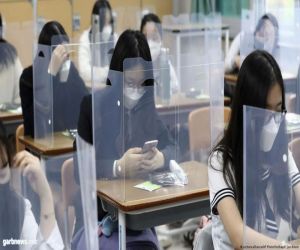 كوريا الجنوبية تلغي إلزامية ارتداء الكمامات في الأماكن المغلقة