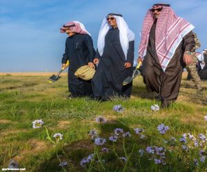 "أمير القصيم" يطلع على إنتاج مزارع الفقع*بمركز*شري