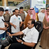 الأمير مشعل بن ماجد : يستمع عن مبادرة ارامكو السعودية تحت عنوان ( حياتك أثمن أم رسالة)