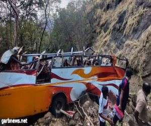مقتل وإصابة 39 شخصاً بسقوط حافلة بواد غرب الهند
