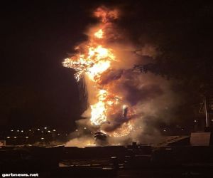 حريق بأحد معالم ديزني لاند في ولاية كاليفورنيا الأمريكية
