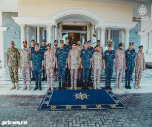 قائد القوات البحرية يبحث تعزيز التعاون الأمني بين البلدين