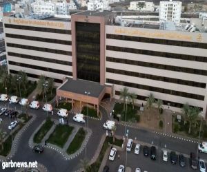 فريق طبي بالمدينة المنورة يجري عملية ناجحة لاستئصال ورم من رأس حاجة مغربية