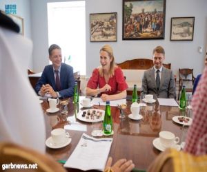 وزير الاستثمار يلتقي رئيس وزراء إستونيا