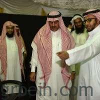 مدير جامعة الملك خالد يزور خيمة أبها السياحية الدعوية