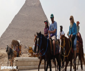 مع ارتفاع العائدات 121%.. هل تحل السياحة أزمة الدولار في مصر؟