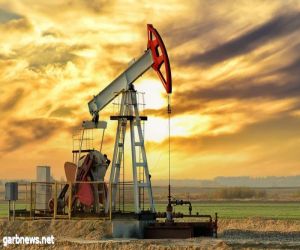 أسعار النفط تغلق على ارتفاع طفيف