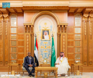 سمو ولي العهد يلتقي رئيس مجلس السيادة الانتقالي بجمهورية السودان