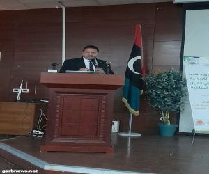 السفير مصطفي الشربينى يحاضر بجامعة مصراته بدولة ليبيا عن البصمة الكربونية