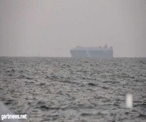 مقتل 10 يمنيين وأصاية اثنين في قصف أميركي على زوارق هاجمت سفينة حاويات بالبحر الأحمر