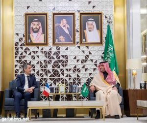 الأمير عبدالعزيز بن سعود يعقد جلسة مباحثات رسمية مع وزير الداخلية الفرنسي