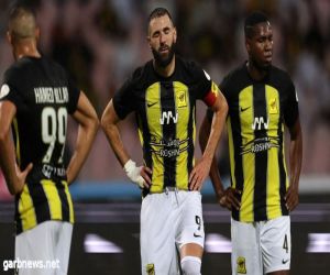 إصابة كريم بنزيما قبل قمة الاتحاد والهلال