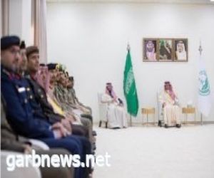 بالصور: الأمير عبدالعزيز بن سعود يلتقي القيادات الأمنية في منطقة تبوك