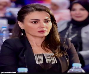 وزيرة التضامن الاجتماعي تكرم دينا فؤاد عن مسلسل "حق عرب"