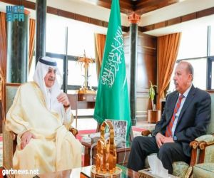 أمير منطقة تبوك يستقبل رئيس جامعة فهد بن سلطان