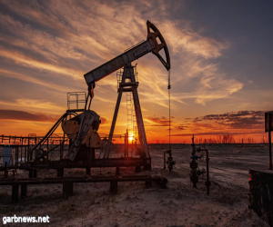 النفط يتراجع بفعل انحسار توقعات خفض الفائدة الأمريكية