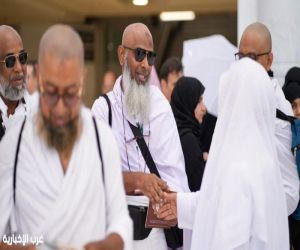 رئاسة الشؤون الدينية تستقبل أولى طلائع ضيوف الرحمن في المسجد الحرام وتقدم إهداءات تثقيفية وكتبًا توعوية بلغات متعددة