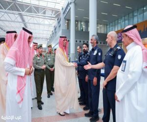 محافظ جدة يتفقد سير العمل في مجمع صالات الحج بمطار الملك عبدالعزيز