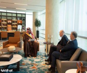 وزير الاقتصاد والتخطيط،   يستعرض رحلة التحول الاقتصادي للمملكة مع رئيس مجموعة HSBC