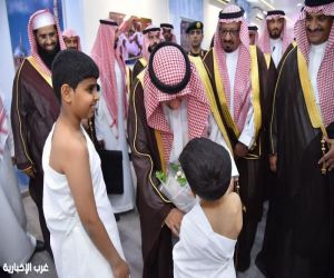 أمير نجران يتفقد مدينة الحجاج بمنفذ الوديعة، ويطّلع على أعمال مركز المراقبة الصحية
