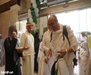 طلائع حجاج طاجكستان واريتريا والجزائر تحط رحالها بالعاصمة المُقدسة