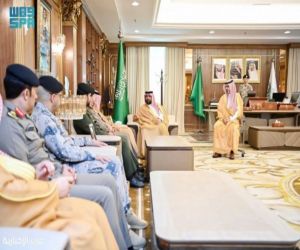 أمير جازان يستقبل القيادات الأمنية ويؤكد المرحلة المقبلة تتطلب مضاعفة الجهود وتعزيز الأمن