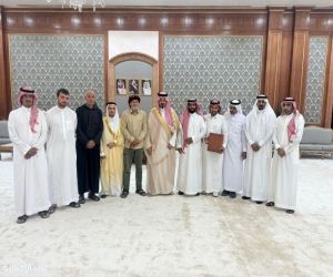 سمو أمير منطقة المدينة يستقبل المطيري والشراري وزملائهم المرافقين للحجاج الأسبان