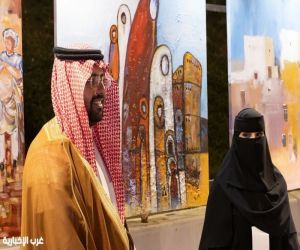 تكريم الدكتورة منال الرويشد في ملتقى تنومة الدولي للفنون البصرية